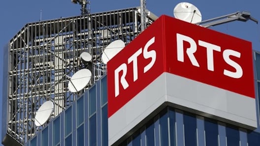 Gebäude mit Logo von Schweizer Radio und Fernsehen 